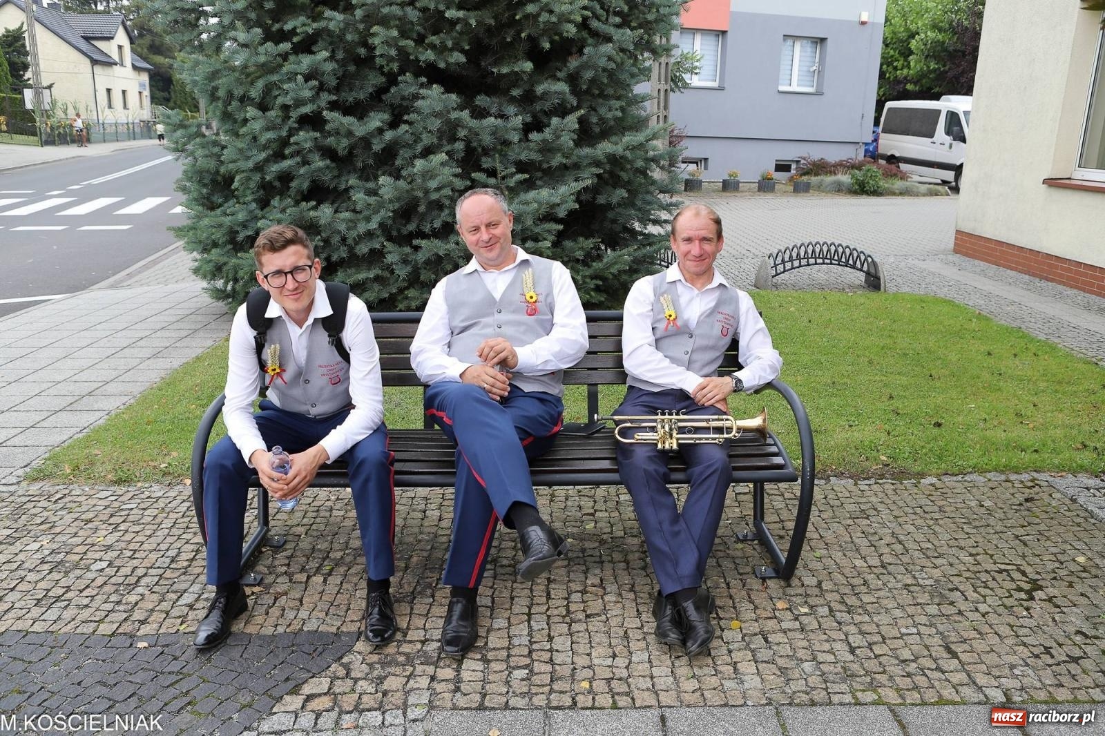 Zdjęcie w galerii na portalu naszraciborz.pl: Dożynki w Krzyżanowicach. Po co nam dalekie kraje jak nasz basen to Hawaje wiadomości z regionu