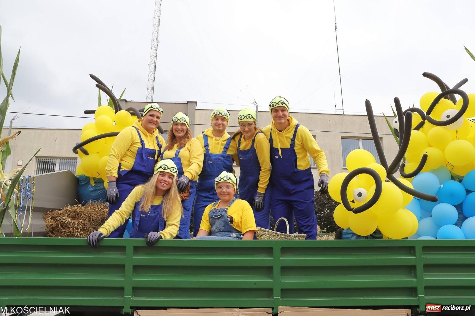 Zdjęcie w galerii na portalu naszraciborz.pl: Dożynki w Krzyżanowicach. Po co nam dalekie kraje jak nasz basen to Hawaje wiadomości z regionu