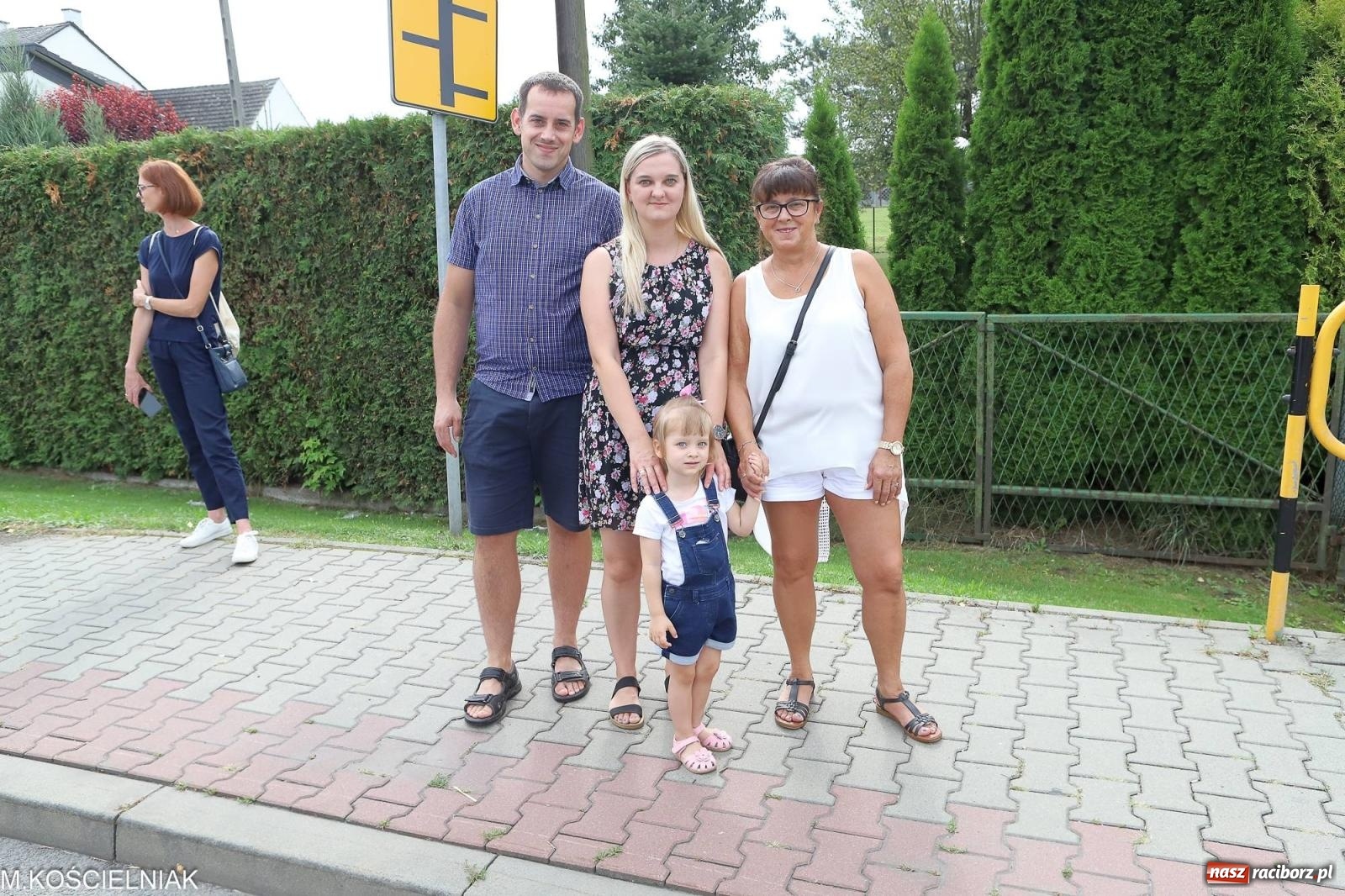 Zdjęcie w galerii na portalu naszraciborz.pl: Dożynki w Krzyżanowicach. Po co nam dalekie kraje jak nasz basen to Hawaje wiadomości z regionu