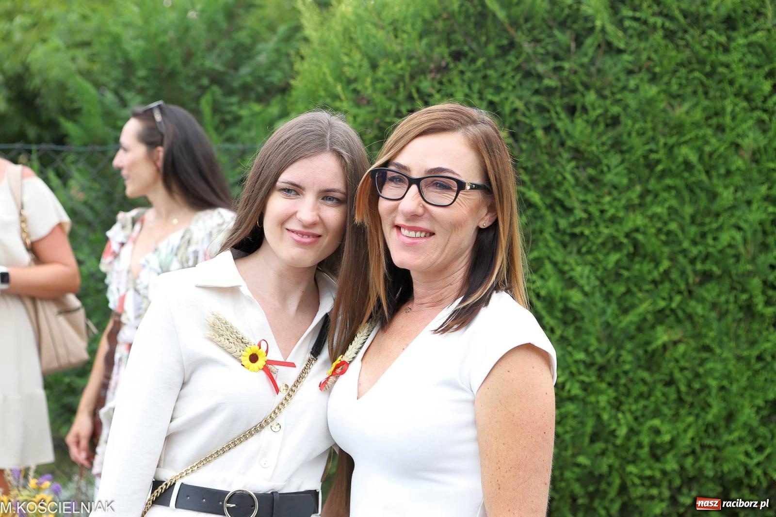 Zdjęcie w galerii na portalu naszraciborz.pl: Dożynki w Krzyżanowicach. Po co nam dalekie kraje jak nasz basen to Hawaje wiadomości z regionu