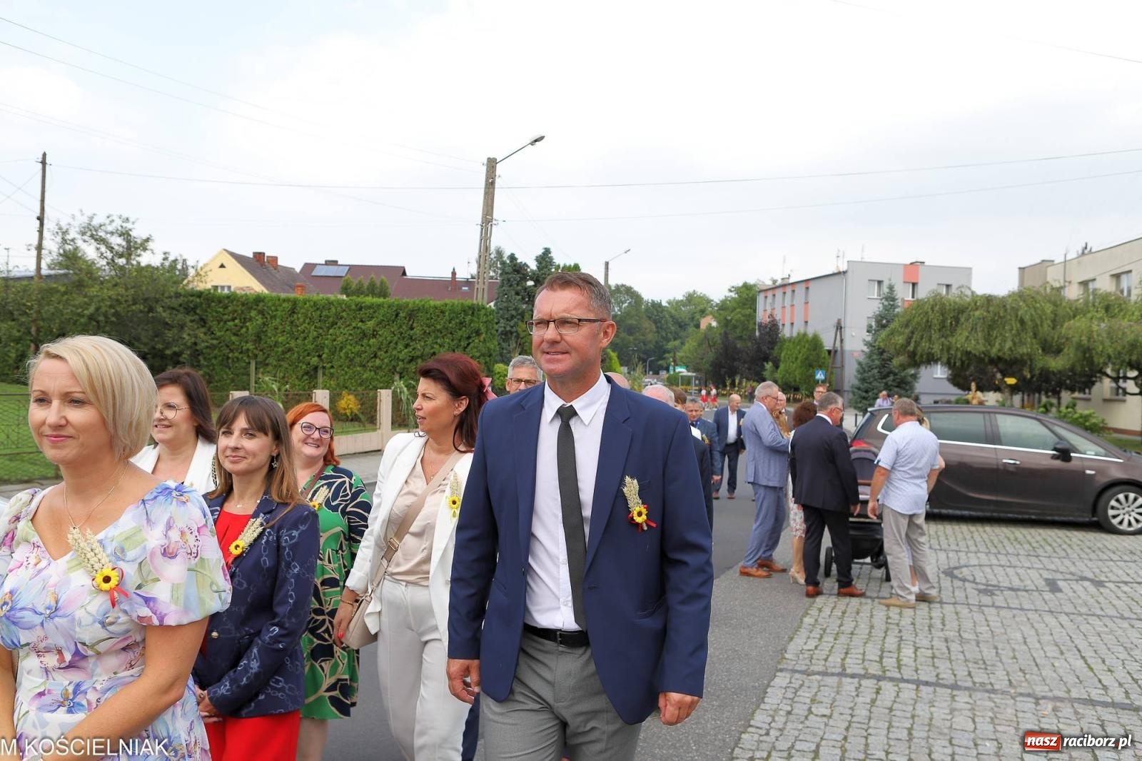 Zdjęcie w galerii na portalu naszraciborz.pl: Dożynki w Krzyżanowicach. Po co nam dalekie kraje jak nasz basen to Hawaje wiadomości z regionu