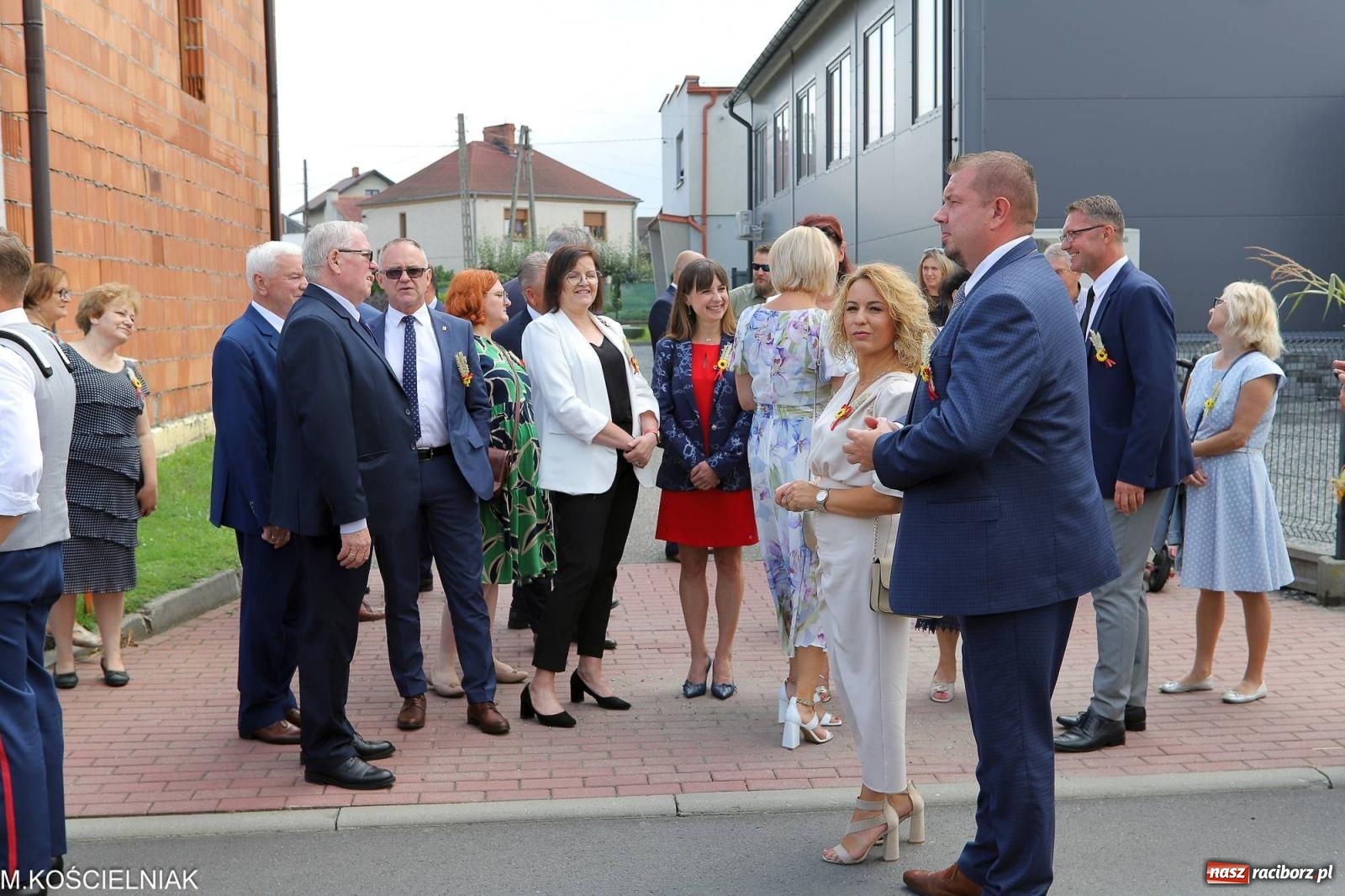 Zdjęcie w galerii na portalu naszraciborz.pl: Dożynki w Krzyżanowicach. Po co nam dalekie kraje jak nasz basen to Hawaje wiadomości z regionu