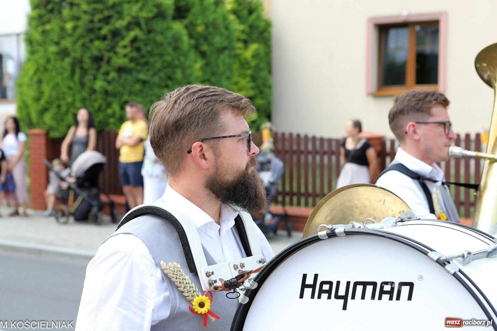 Zdjęcie w galerii na portalu naszraciborz.pl: Dożynki w Krzyżanowicach. Po co nam dalekie kraje jak nasz basen to Hawaje wiadomości z regionu