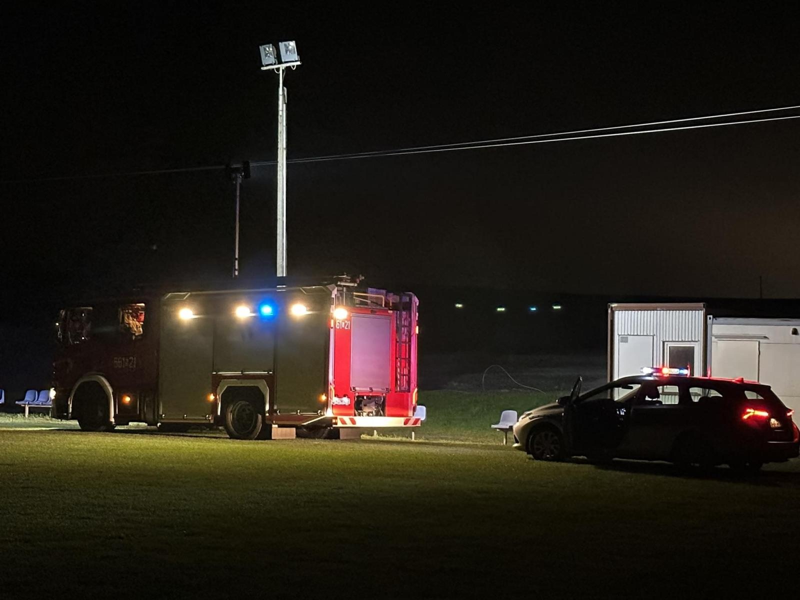 Zdjęcie w galerii na portalu naszraciborz.pl: Strażacy walczyli ze skutkami burzy. Egipskie ciemności w gminie Pietrowice Wielkie wiadomości z regionu