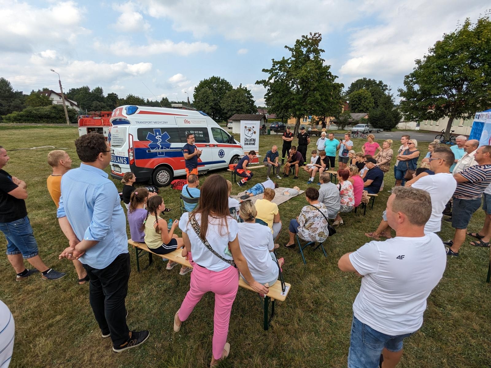 Zdjęcie w galerii na portalu naszraciborz.pl: Działaj lokalnie. W Szymocicach o bezpieczeństwie wiadomości z regionu