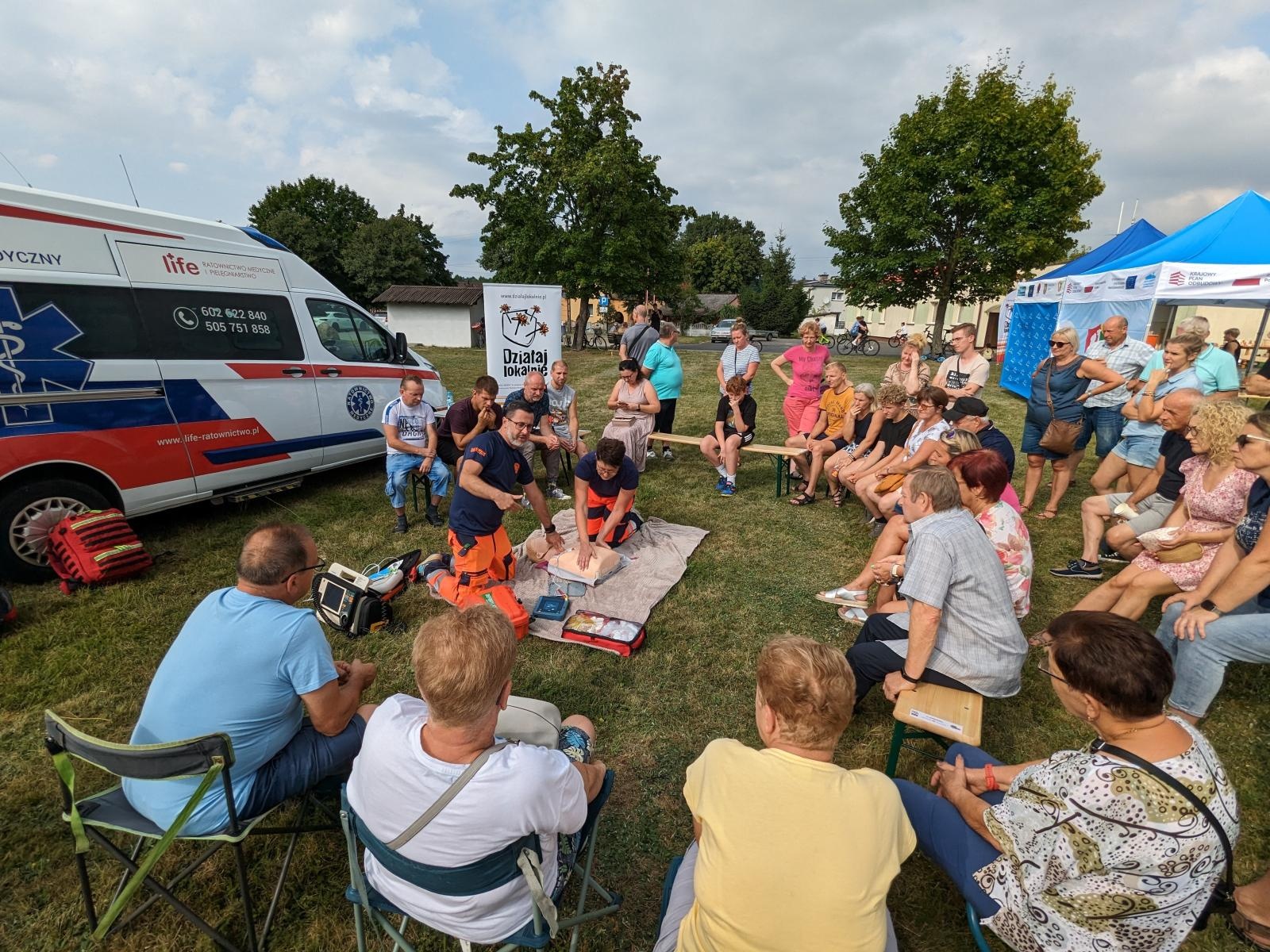 Zdjęcie w galerii na portalu naszraciborz.pl: Działaj lokalnie. W Szymocicach o bezpieczeństwie wiadomości z regionu