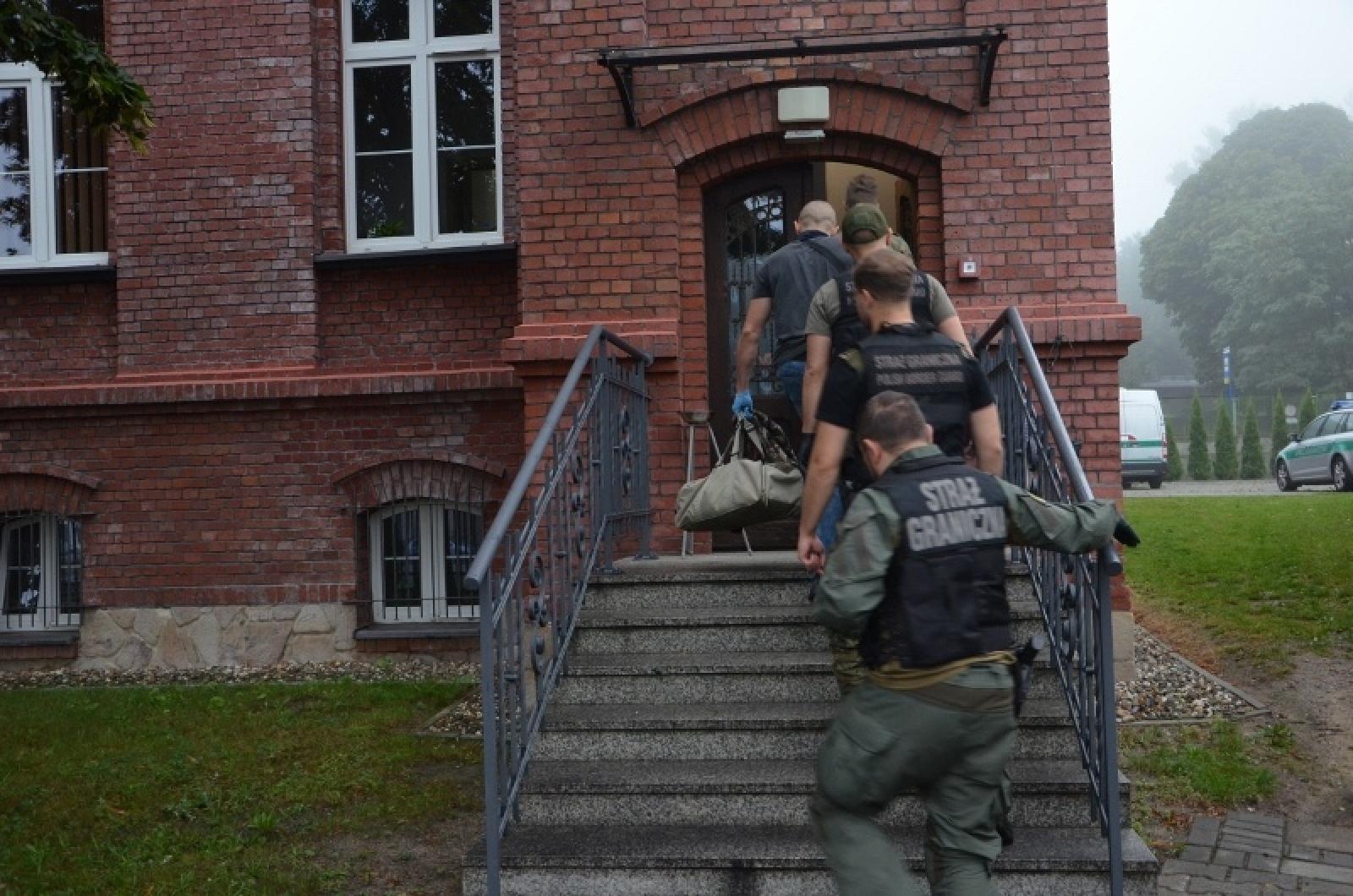 Zdjęcie w galerii na portalu naszraciborz.pl: Kolejny przemytnik w rękach śląskich pograniczników z Raciborza wiadomości z regionu