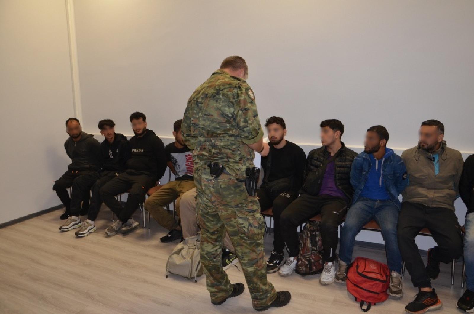 Zdjęcie w galerii na portalu naszraciborz.pl: Kolejny przemytnik w rękach śląskich pograniczników z Raciborza wiadomości z regionu