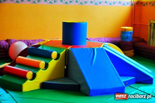 Zdjęcie w galerii na portalu naszraciborz.pl: Miejsce zabaw w nagrodę za pracę wiadomości z regionu