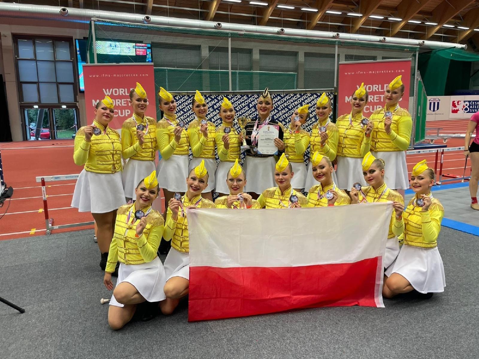 Zdjęcie w galerii na portalu naszraciborz.pl: Pomyślny start naszych mażoretek w Mistrzostwach i Pucharze Świata wiadomości z regionu