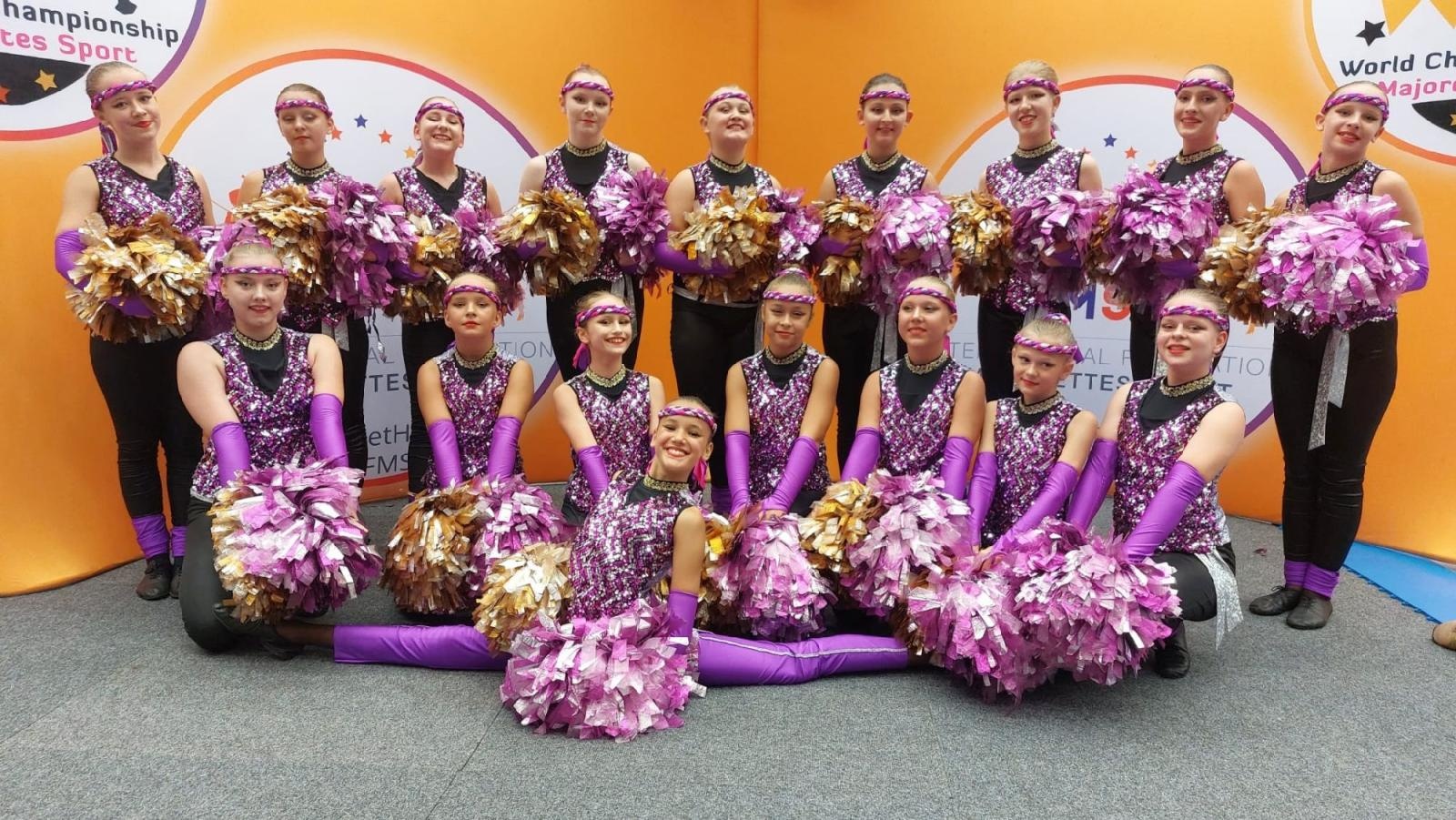 Zdjęcie w galerii na portalu naszraciborz.pl: Pomyślny start naszych mażoretek w Mistrzostwach i Pucharze Świata wiadomości z regionu