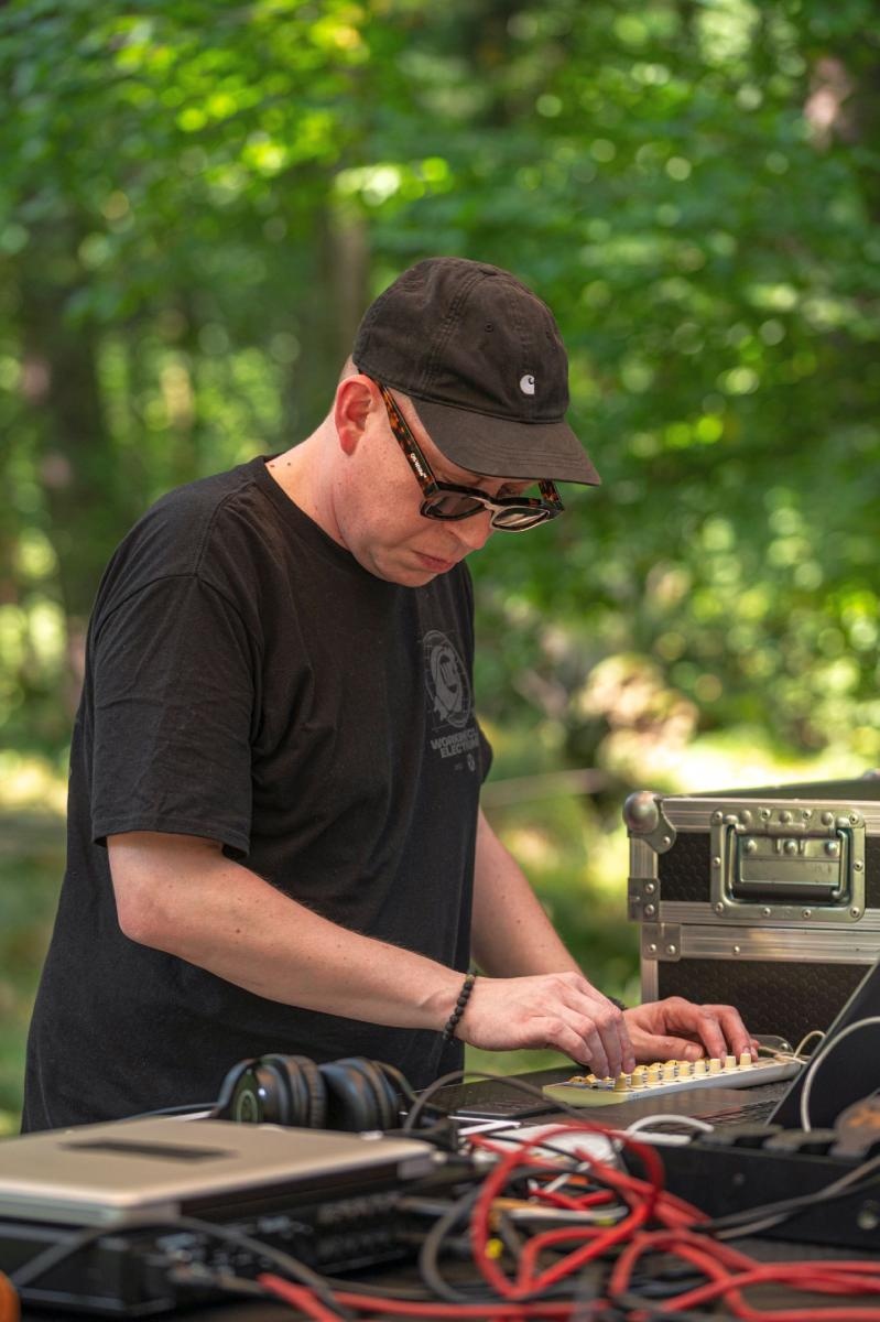 Zdjęcie w galerii na portalu naszraciborz.pl: Natura online/offline. Niecodzienne wydarzenie w Rudach wiadomości z regionu