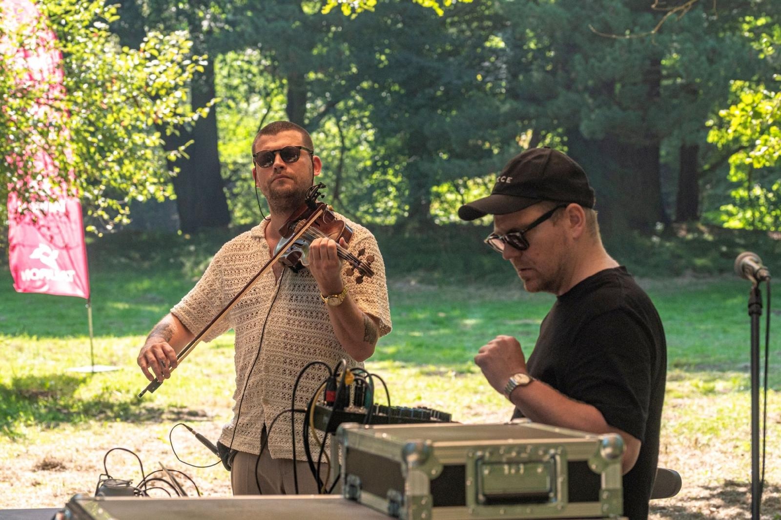 Zdjęcie w galerii na portalu naszraciborz.pl: Natura online/offline. Niecodzienne wydarzenie w Rudach wiadomości z regionu