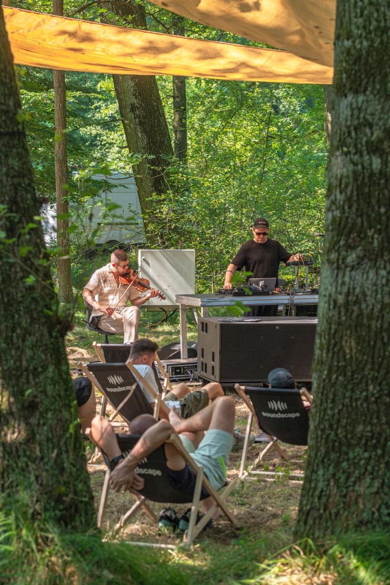 Zdjęcie w galerii na portalu naszraciborz.pl: Natura online/offline. Niecodzienne wydarzenie w Rudach wiadomości z regionu