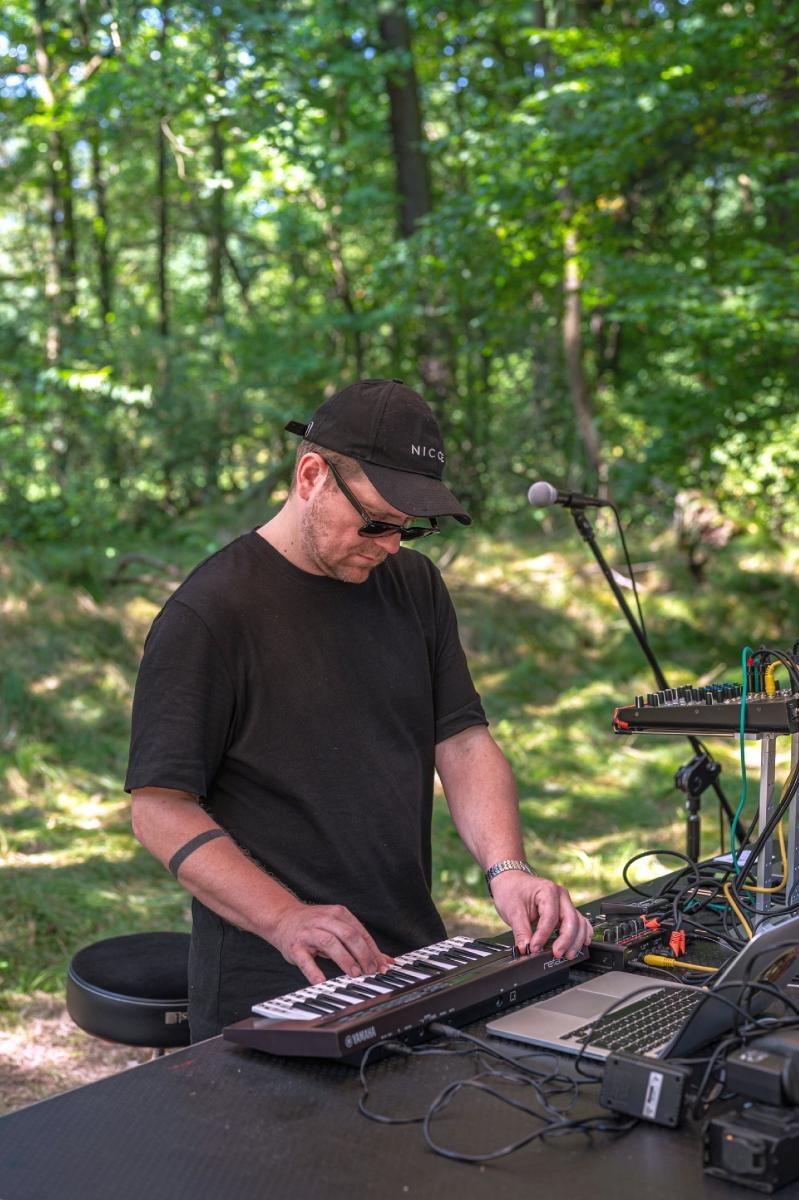 Zdjęcie w galerii na portalu naszraciborz.pl: Natura online/offline. Niecodzienne wydarzenie w Rudach wiadomości z regionu