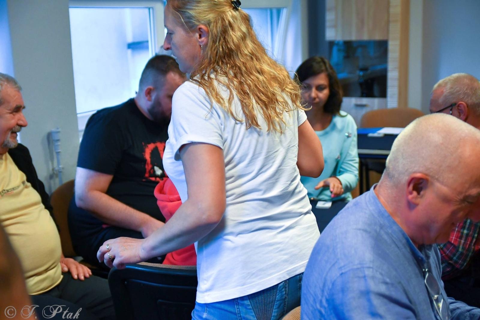 Zdjęcie w galerii na portalu naszraciborz.pl: W PCS-ie wyłonili mistrza gry w tysiąca wiadomości z regionu