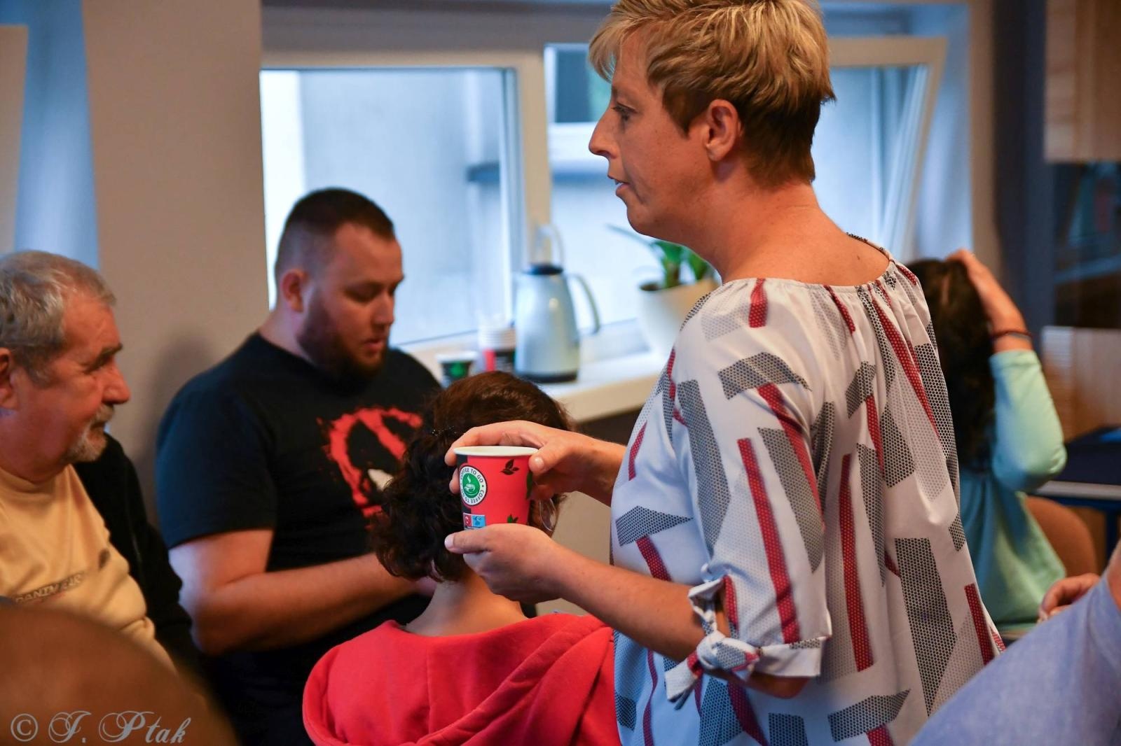 Zdjęcie w galerii na portalu naszraciborz.pl: W PCS-ie wyłonili mistrza gry w tysiąca wiadomości z regionu