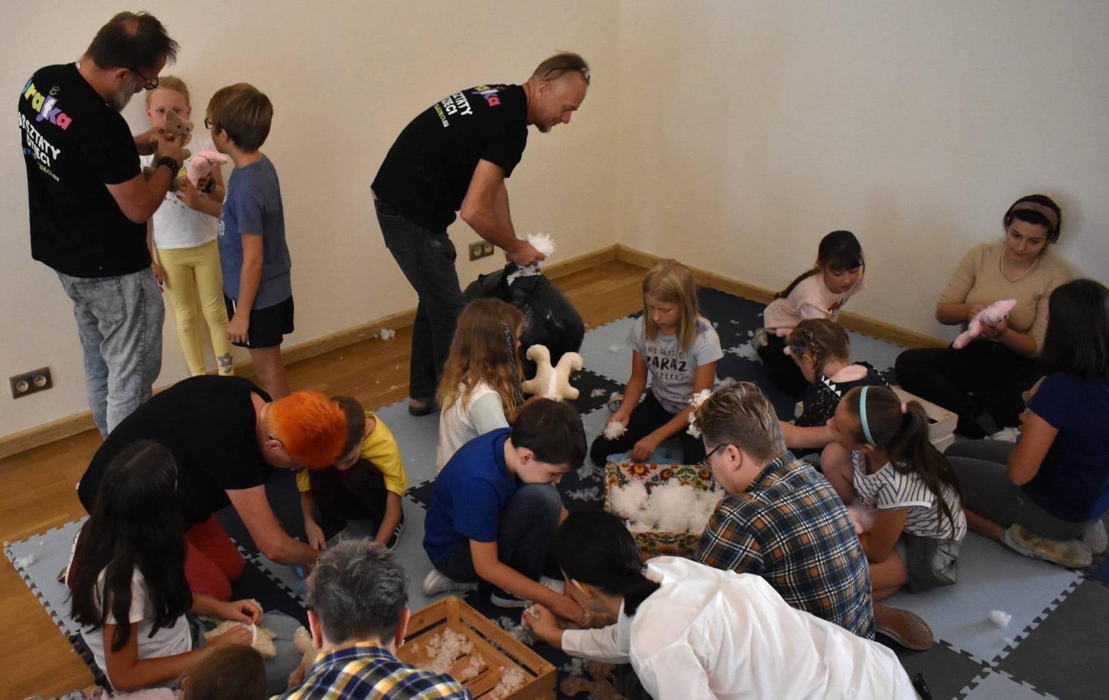 Zdjęcie w galerii na portalu naszraciborz.pl: WAKACJE w POWIECIE 2023. Dodatkowe zajęcia na Zamku Piastowskim za nami wiadomości z regionu