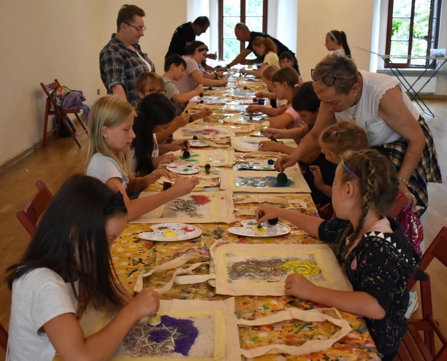 Zdjęcie w galerii na portalu naszraciborz.pl: WAKACJE w POWIECIE 2023. Dodatkowe zajęcia na Zamku Piastowskim za nami wiadomości z regionu