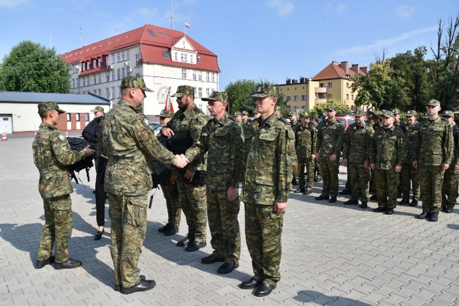 Zdjęcie w galerii na portalu naszraciborz.pl: Śląski Oddział Straży Granicznej w Raciborzu świętuje rocznicę powstania wiadomości z regionu