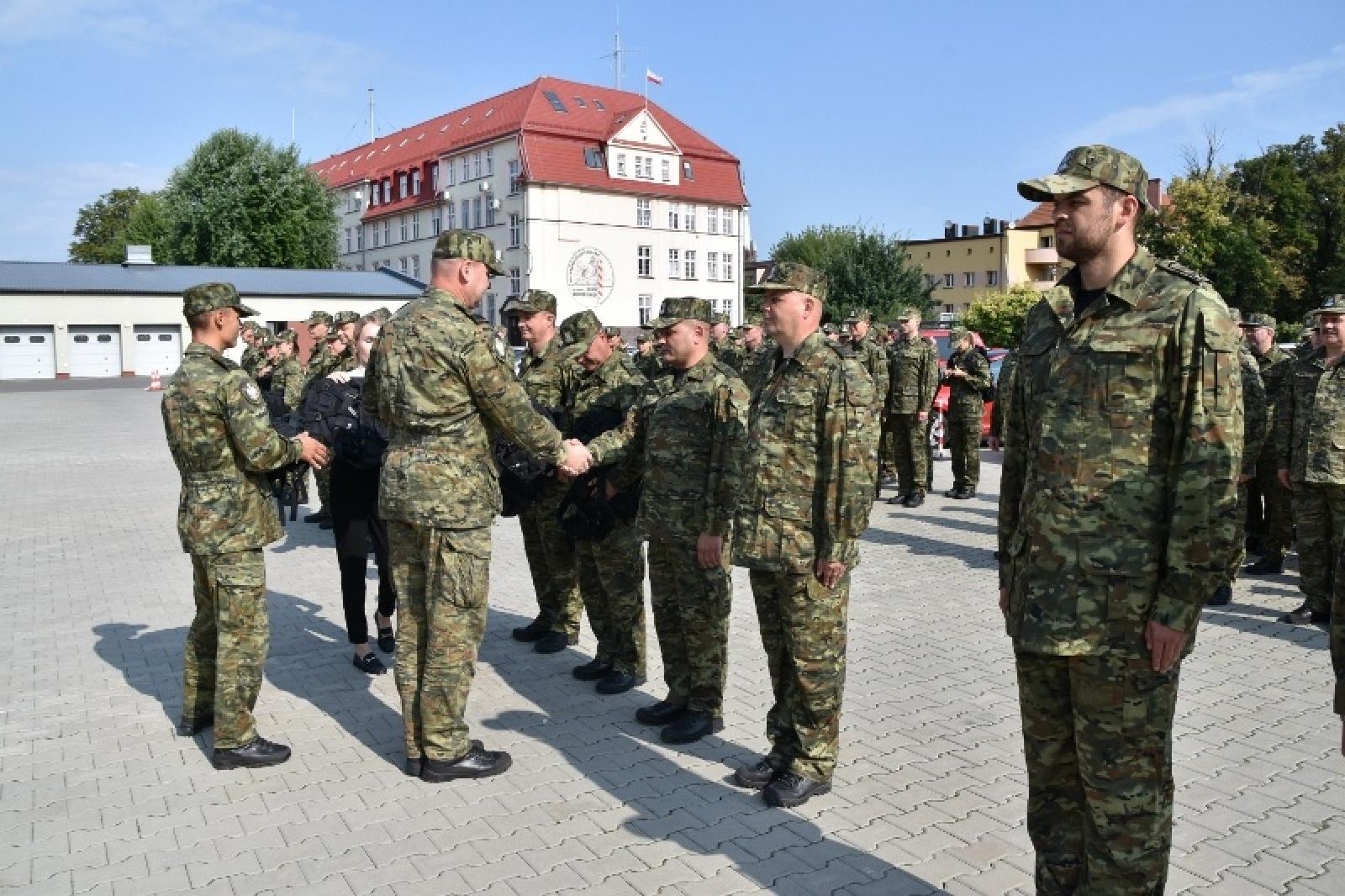 Zdjęcie w galerii na portalu naszraciborz.pl: Śląski Oddział Straży Granicznej w Raciborzu świętuje rocznicę powstania wiadomości z regionu