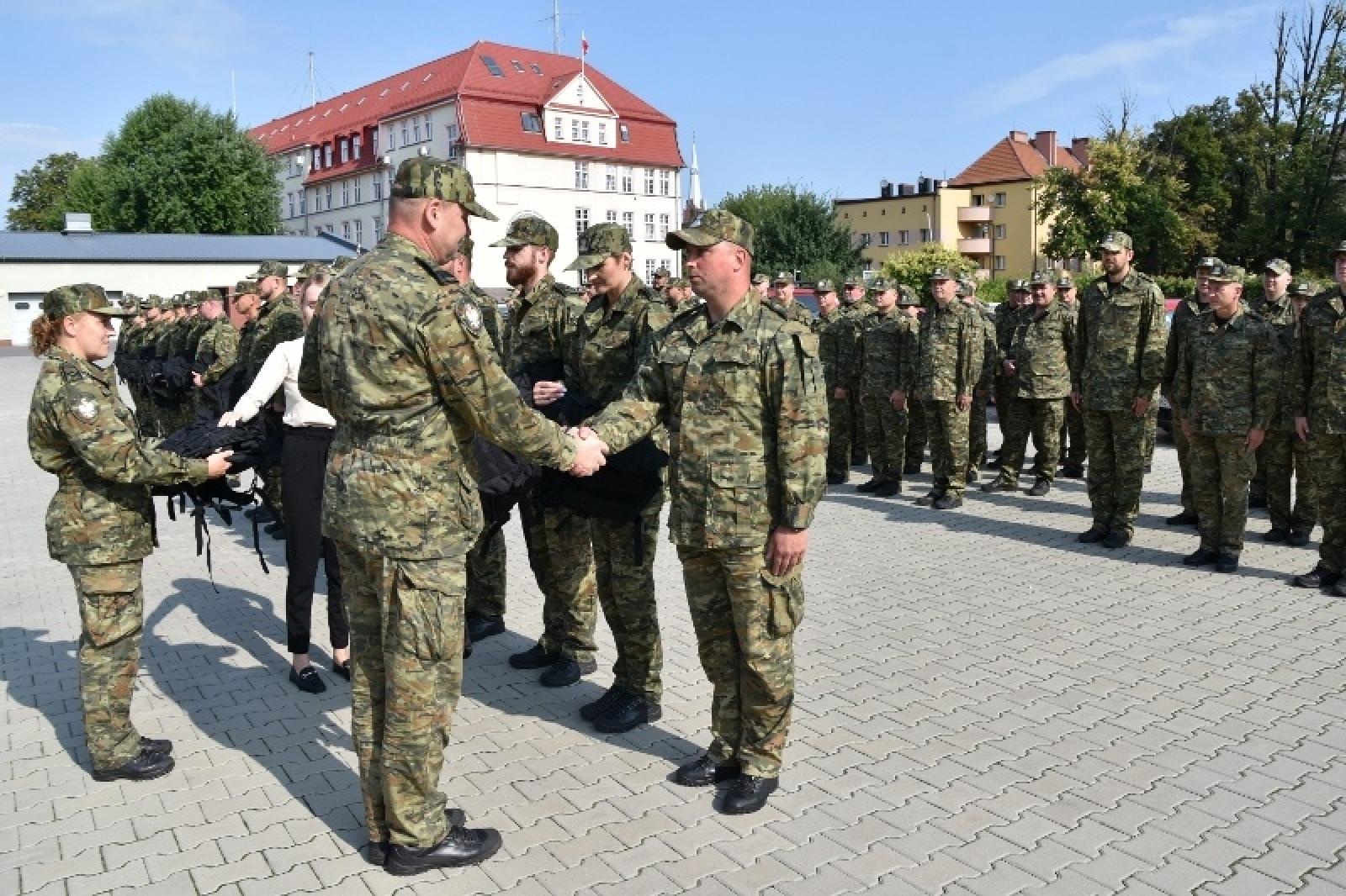 Zdjęcie w galerii na portalu naszraciborz.pl: Śląski Oddział Straży Granicznej w Raciborzu świętuje rocznicę powstania wiadomości z regionu