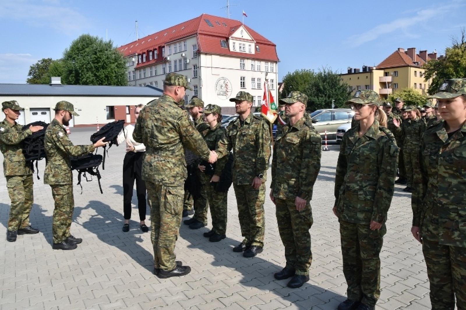 Zdjęcie w galerii na portalu naszraciborz.pl: Śląski Oddział Straży Granicznej w Raciborzu świętuje rocznicę powstania wiadomości z regionu