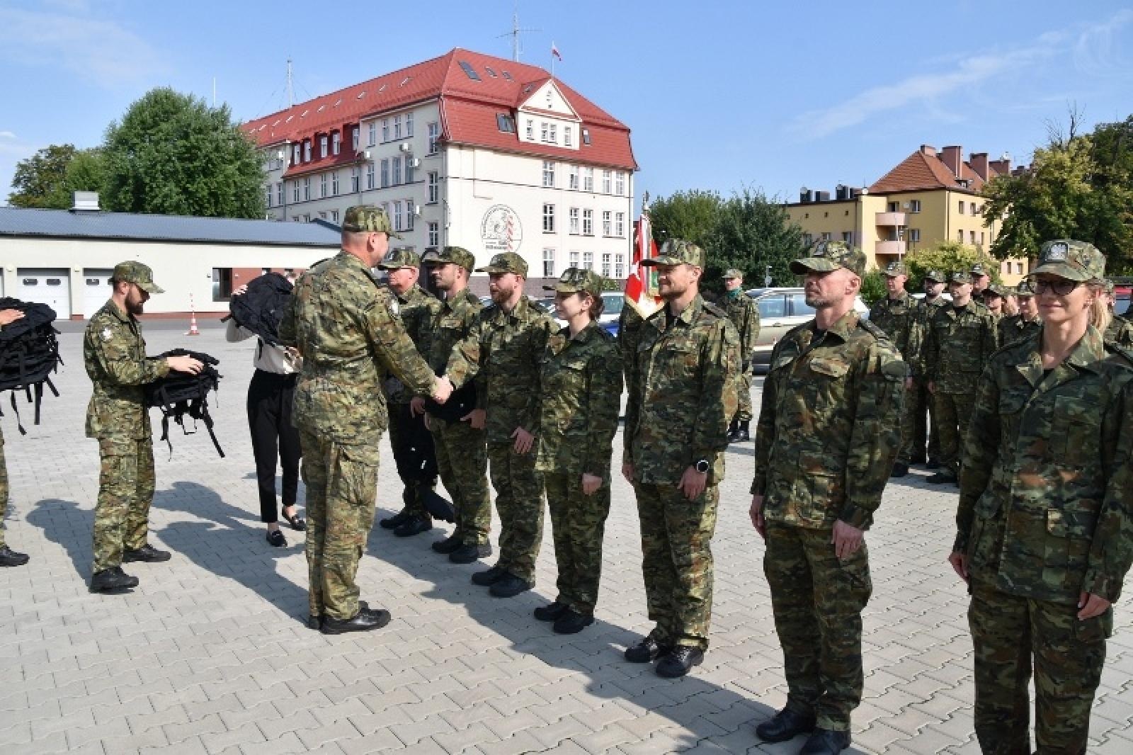 Zdjęcie w galerii na portalu naszraciborz.pl: Śląski Oddział Straży Granicznej w Raciborzu świętuje rocznicę powstania wiadomości z regionu
