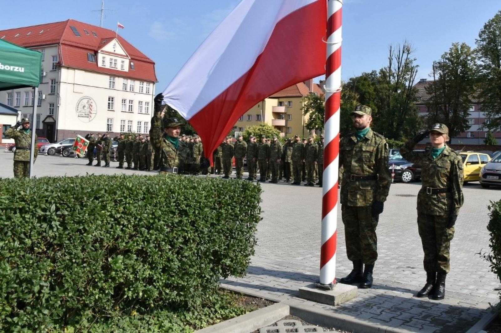 Zdjęcie w galerii na portalu naszraciborz.pl: Śląski Oddział Straży Granicznej w Raciborzu świętuje rocznicę powstania wiadomości z regionu