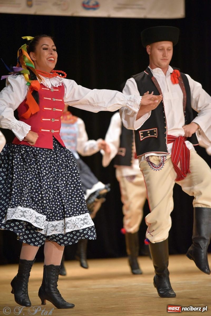 Zdjęcie w galerii na portalu naszraciborz.pl: Śląskie bez granic. Folklor z całego świata zagościł w Raciborzu [FOTO i WIDEO] wiadomości z regionu