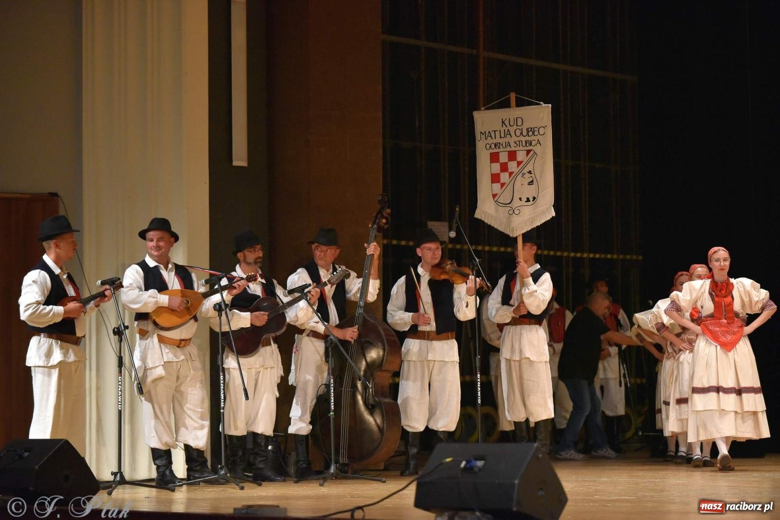 Zdjęcie w galerii na portalu naszraciborz.pl: Śląskie bez granic. Folklor z całego świata zagościł w Raciborzu [FOTO i WIDEO] wiadomości z regionu