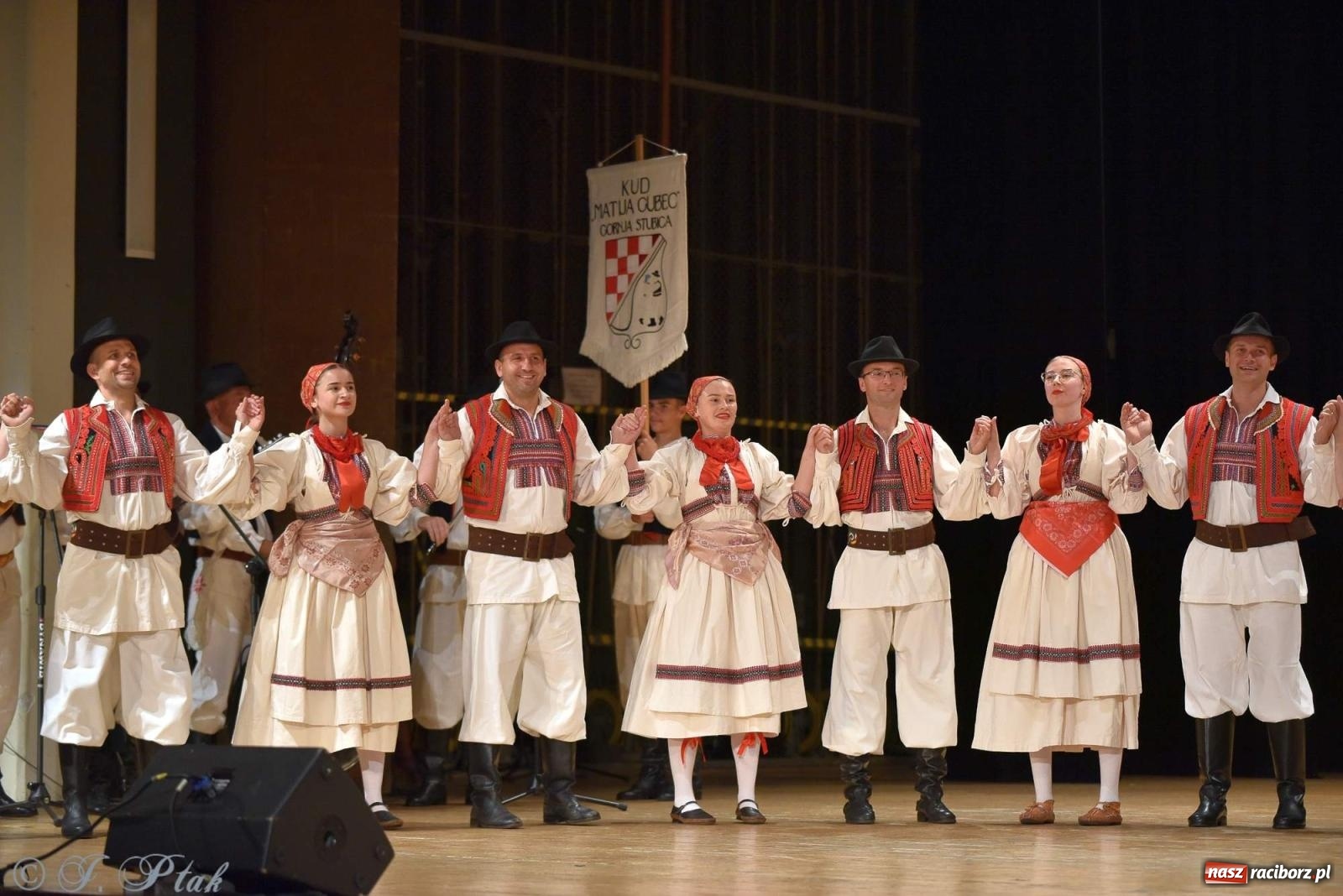 Zdjęcie w galerii na portalu naszraciborz.pl: Śląskie bez granic. Folklor z całego świata zagościł w Raciborzu [FOTO i WIDEO] wiadomości z regionu