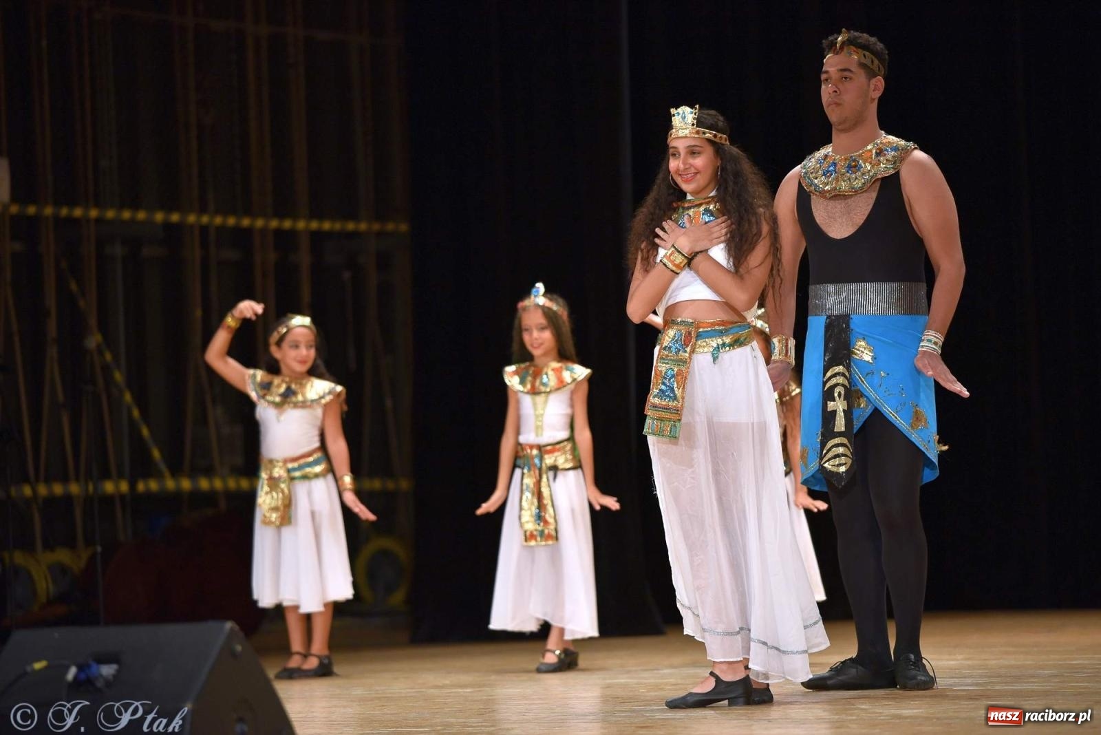 Zdjęcie w galerii na portalu naszraciborz.pl: Śląskie bez granic. Folklor z całego świata zagościł w Raciborzu [FOTO i WIDEO] wiadomości z regionu