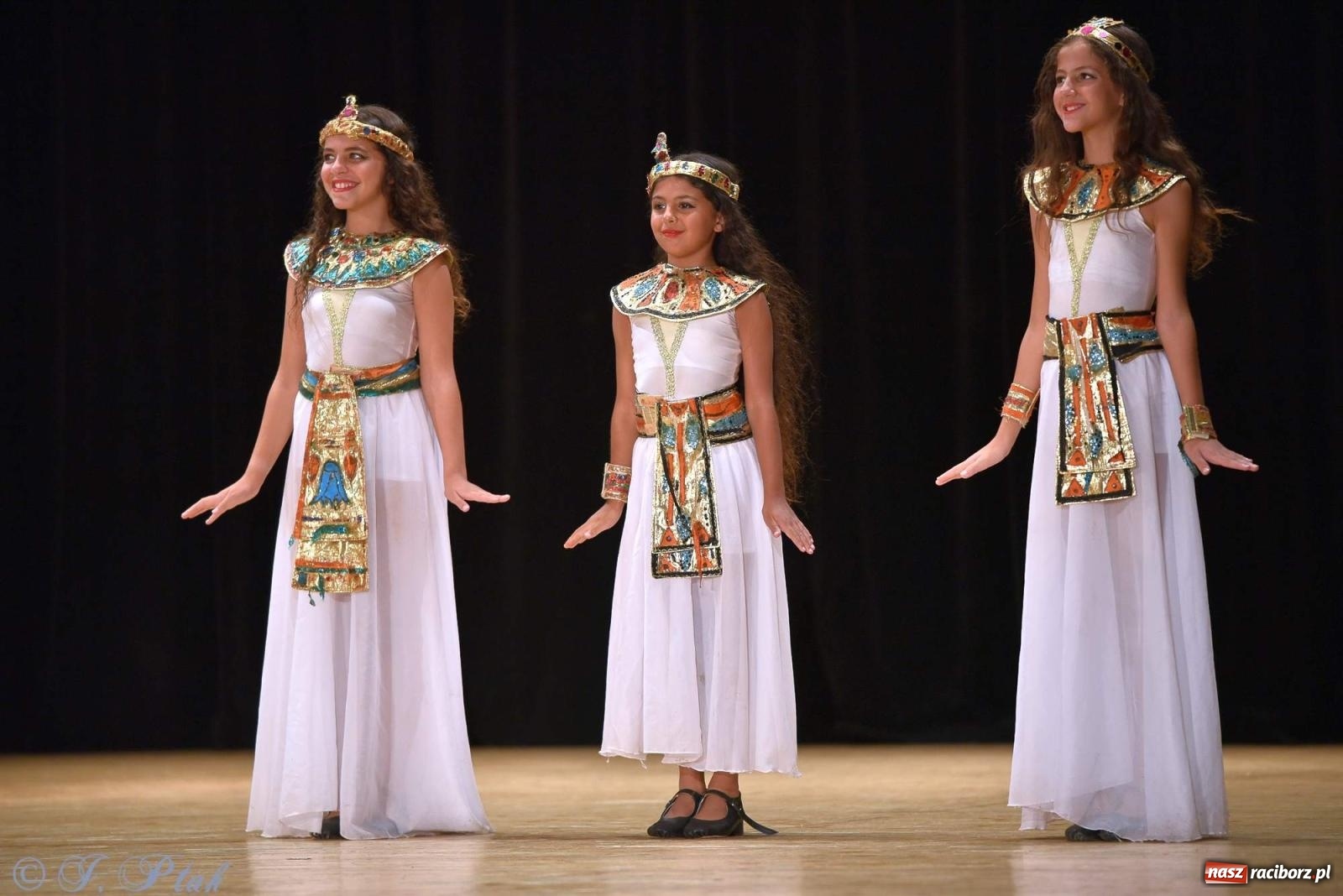 Zdjęcie w galerii na portalu naszraciborz.pl: Śląskie bez granic. Folklor z całego świata zagościł w Raciborzu [FOTO i WIDEO] wiadomości z regionu