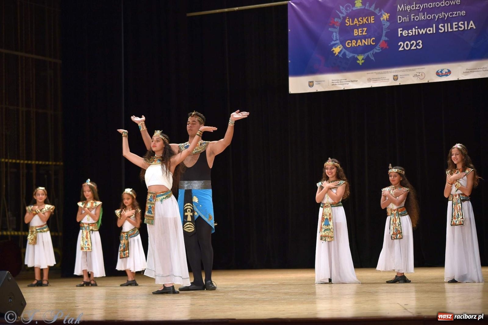 Zdjęcie w galerii na portalu naszraciborz.pl: Śląskie bez granic. Folklor z całego świata zagościł w Raciborzu [FOTO i WIDEO] wiadomości z regionu