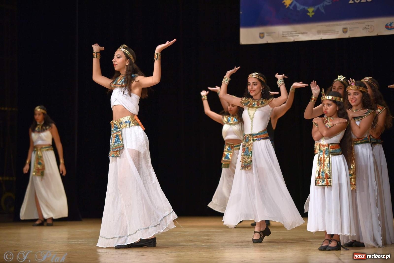 Zdjęcie w galerii na portalu naszraciborz.pl: Śląskie bez granic. Folklor z całego świata zagościł w Raciborzu [FOTO i WIDEO] wiadomości z regionu