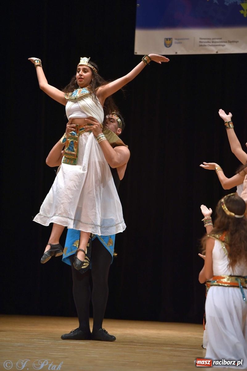 Zdjęcie w galerii na portalu naszraciborz.pl: Śląskie bez granic. Folklor z całego świata zagościł w Raciborzu [FOTO i WIDEO] wiadomości z regionu