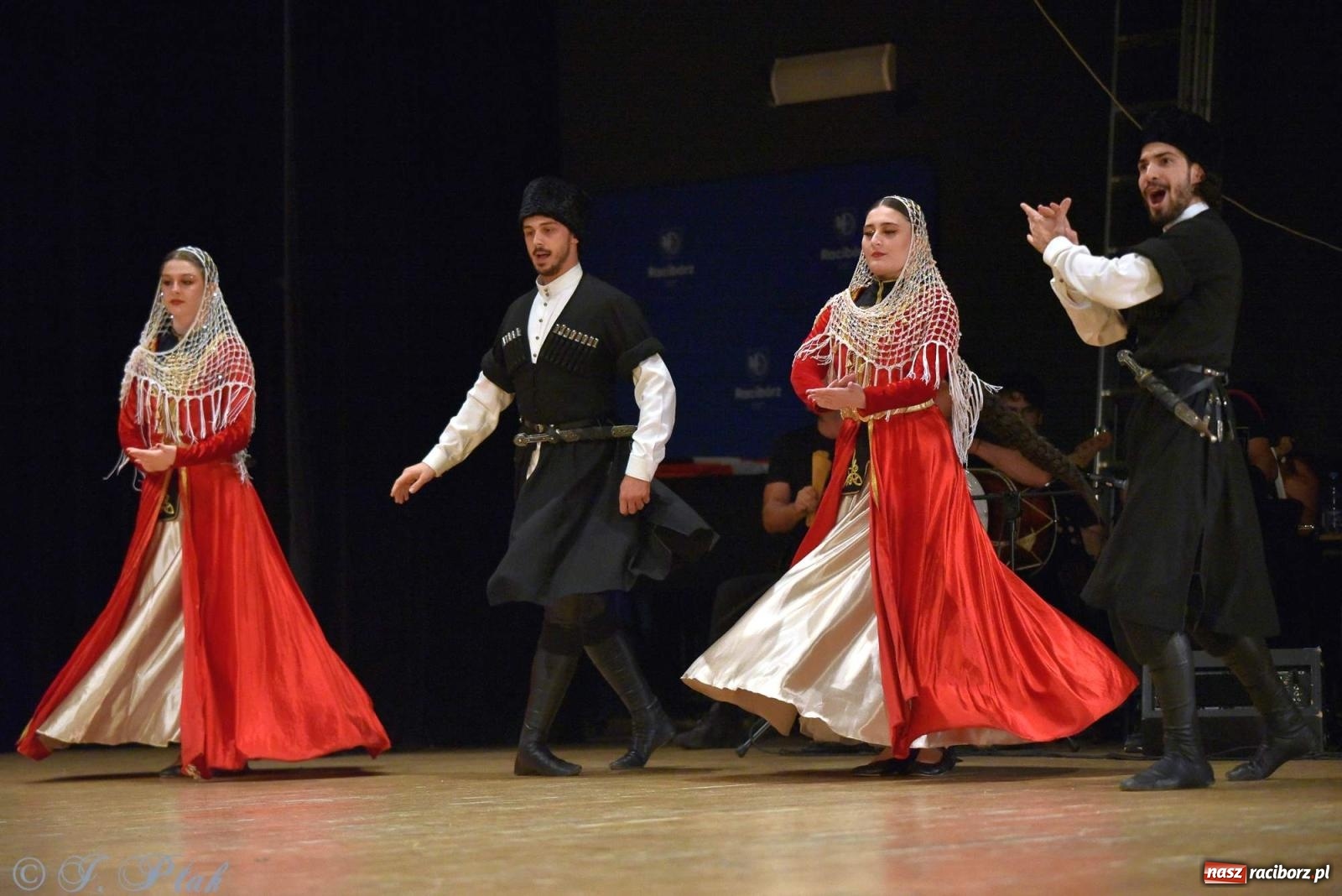 Zdjęcie w galerii na portalu naszraciborz.pl: Śląskie bez granic. Folklor z całego świata zagościł w Raciborzu [FOTO i WIDEO] wiadomości z regionu