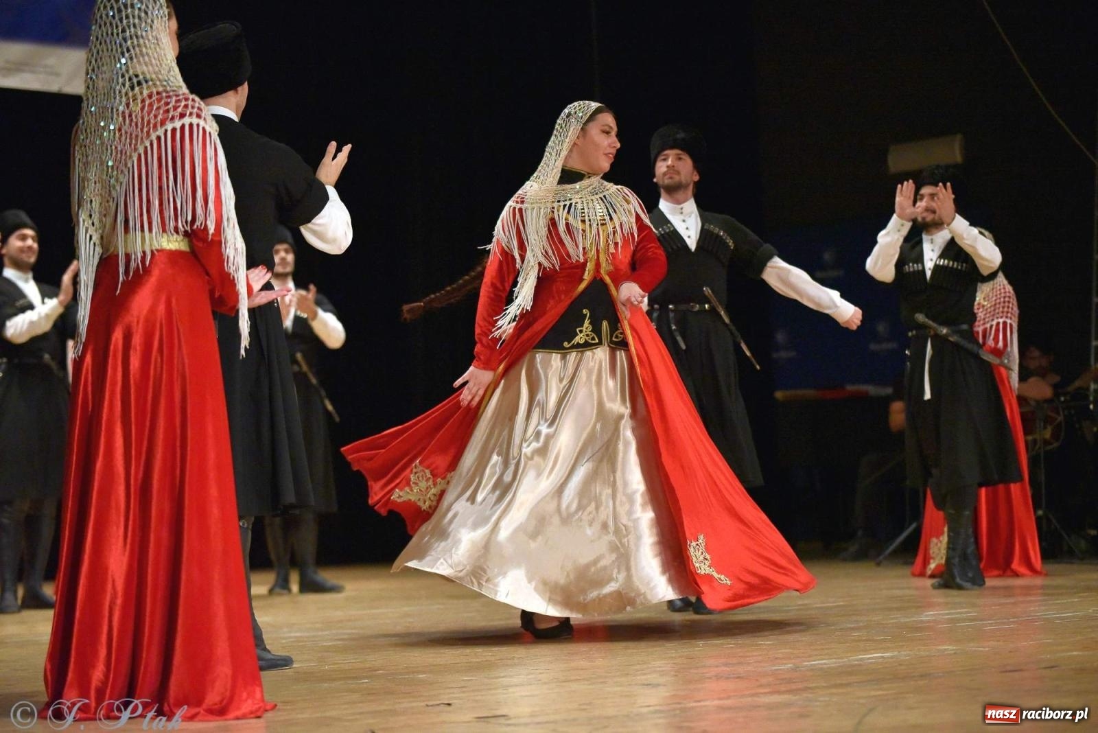 Zdjęcie w galerii na portalu naszraciborz.pl: Śląskie bez granic. Folklor z całego świata zagościł w Raciborzu [FOTO i WIDEO] wiadomości z regionu