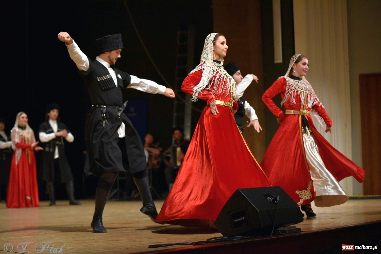 Zdjęcie w galerii na portalu naszraciborz.pl: Śląskie bez granic. Folklor z całego świata zagościł w Raciborzu [FOTO i WIDEO] wiadomości z regionu