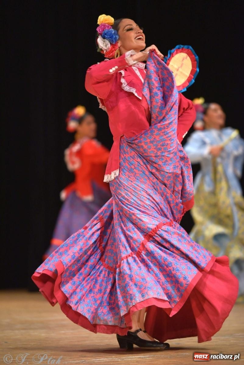 Zdjęcie w galerii na portalu naszraciborz.pl: Śląskie bez granic. Folklor z całego świata zagościł w Raciborzu [FOTO i WIDEO] wiadomości z regionu