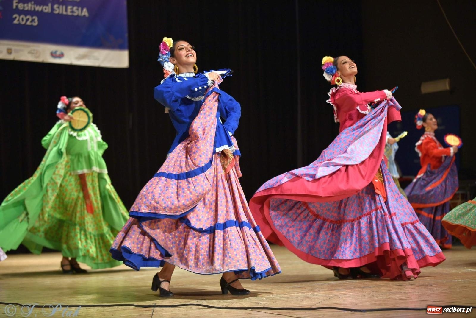 Zdjęcie w galerii na portalu naszraciborz.pl: Śląskie bez granic. Folklor z całego świata zagościł w Raciborzu [FOTO i WIDEO] wiadomości z regionu
