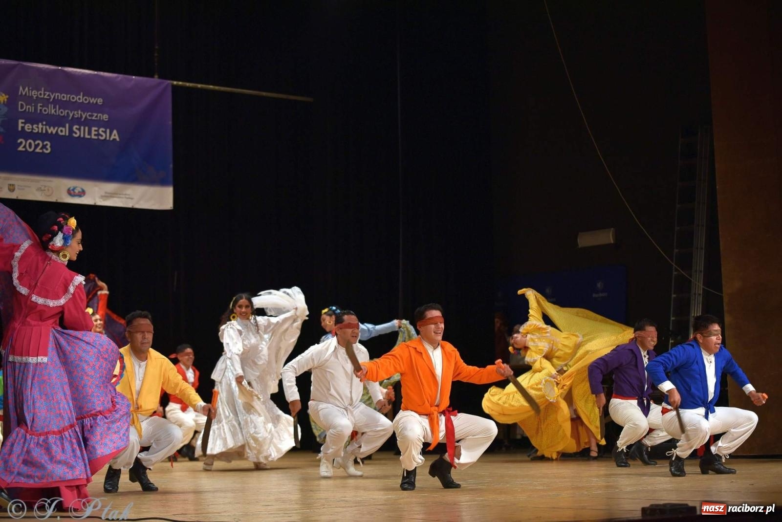 Zdjęcie w galerii na portalu naszraciborz.pl: Śląskie bez granic. Folklor z całego świata zagościł w Raciborzu [FOTO i WIDEO] wiadomości z regionu