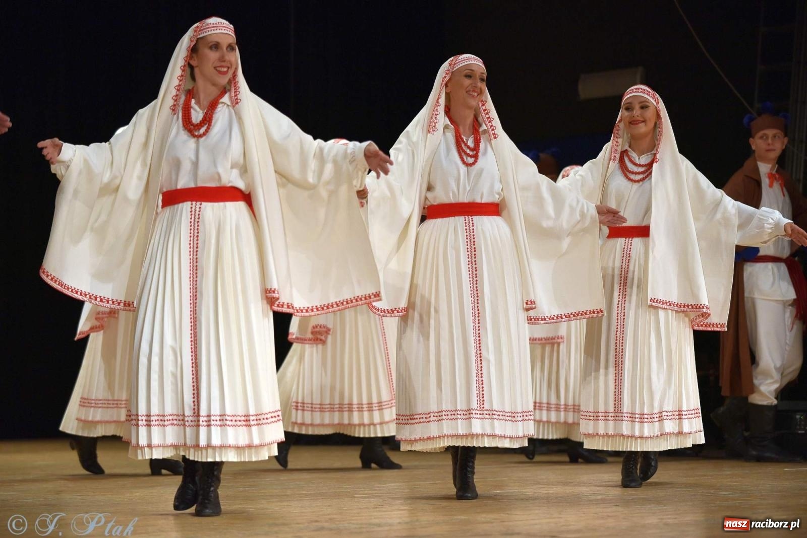 Zdjęcie w galerii na portalu naszraciborz.pl: Śląskie bez granic. Folklor z całego świata zagościł w Raciborzu [FOTO i WIDEO] wiadomości z regionu