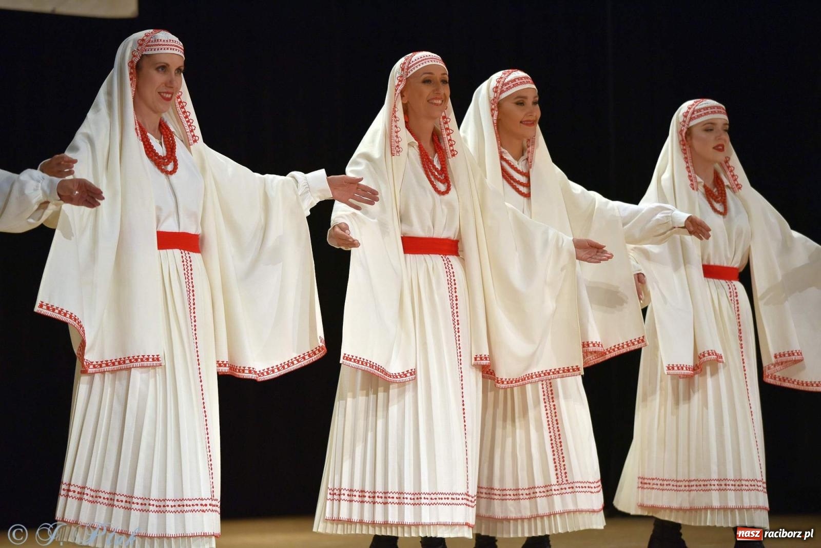 Zdjęcie w galerii na portalu naszraciborz.pl: Śląskie bez granic. Folklor z całego świata zagościł w Raciborzu [FOTO i WIDEO] wiadomości z regionu