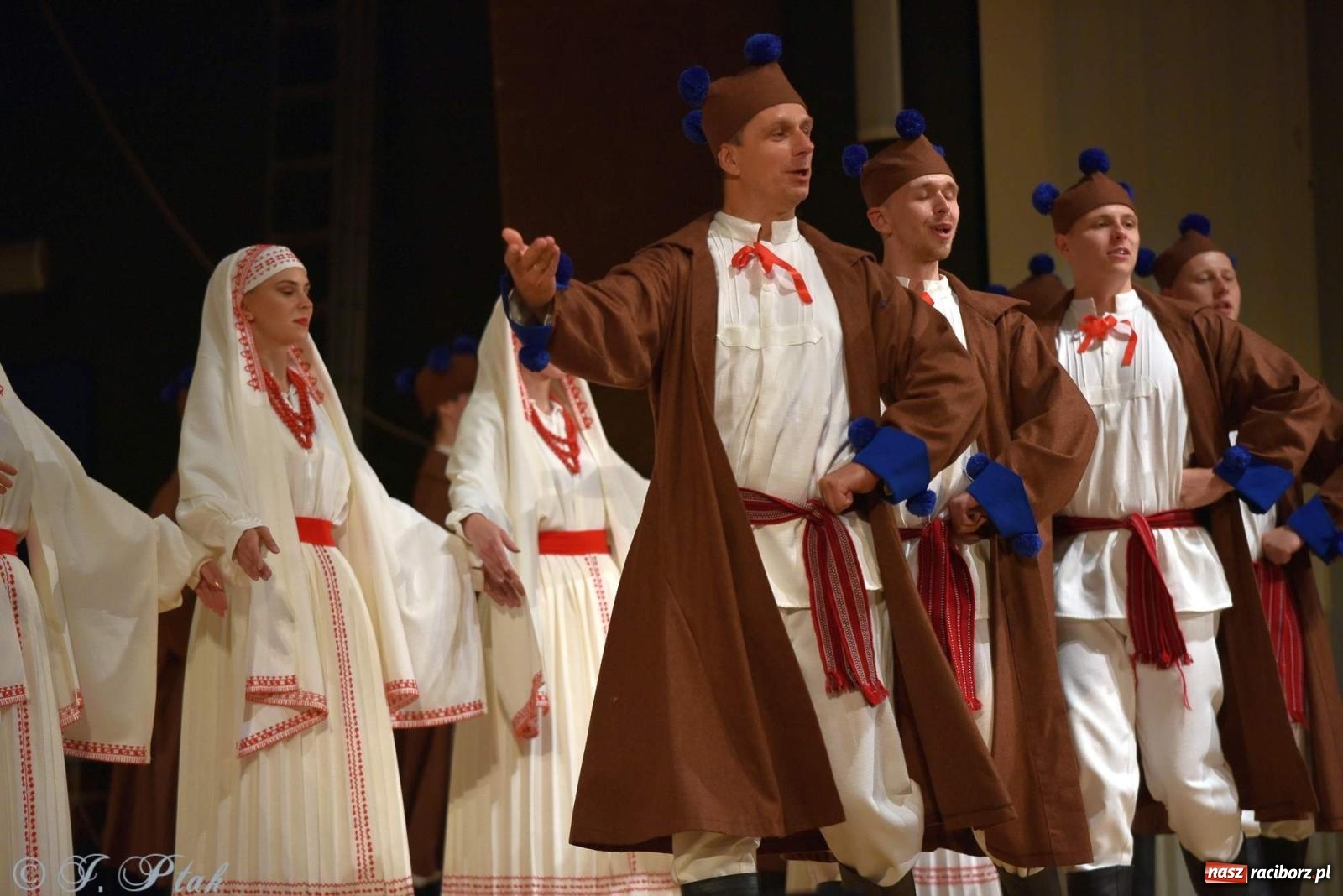 Zdjęcie w galerii na portalu naszraciborz.pl: Śląskie bez granic. Folklor z całego świata zagościł w Raciborzu [FOTO i WIDEO] wiadomości z regionu