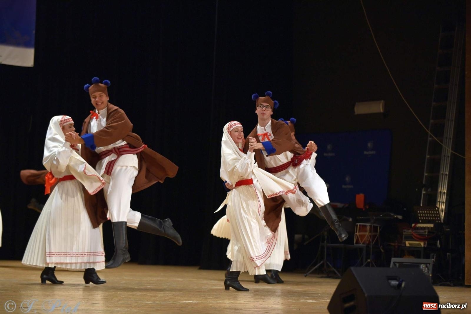 Zdjęcie w galerii na portalu naszraciborz.pl: Śląskie bez granic. Folklor z całego świata zagościł w Raciborzu [FOTO i WIDEO] wiadomości z regionu