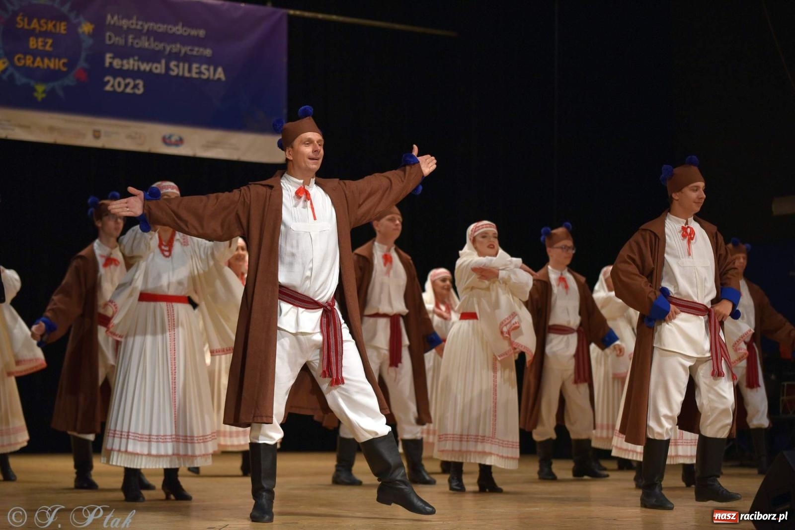Zdjęcie w galerii na portalu naszraciborz.pl: Śląskie bez granic. Folklor z całego świata zagościł w Raciborzu [FOTO i WIDEO] wiadomości z regionu