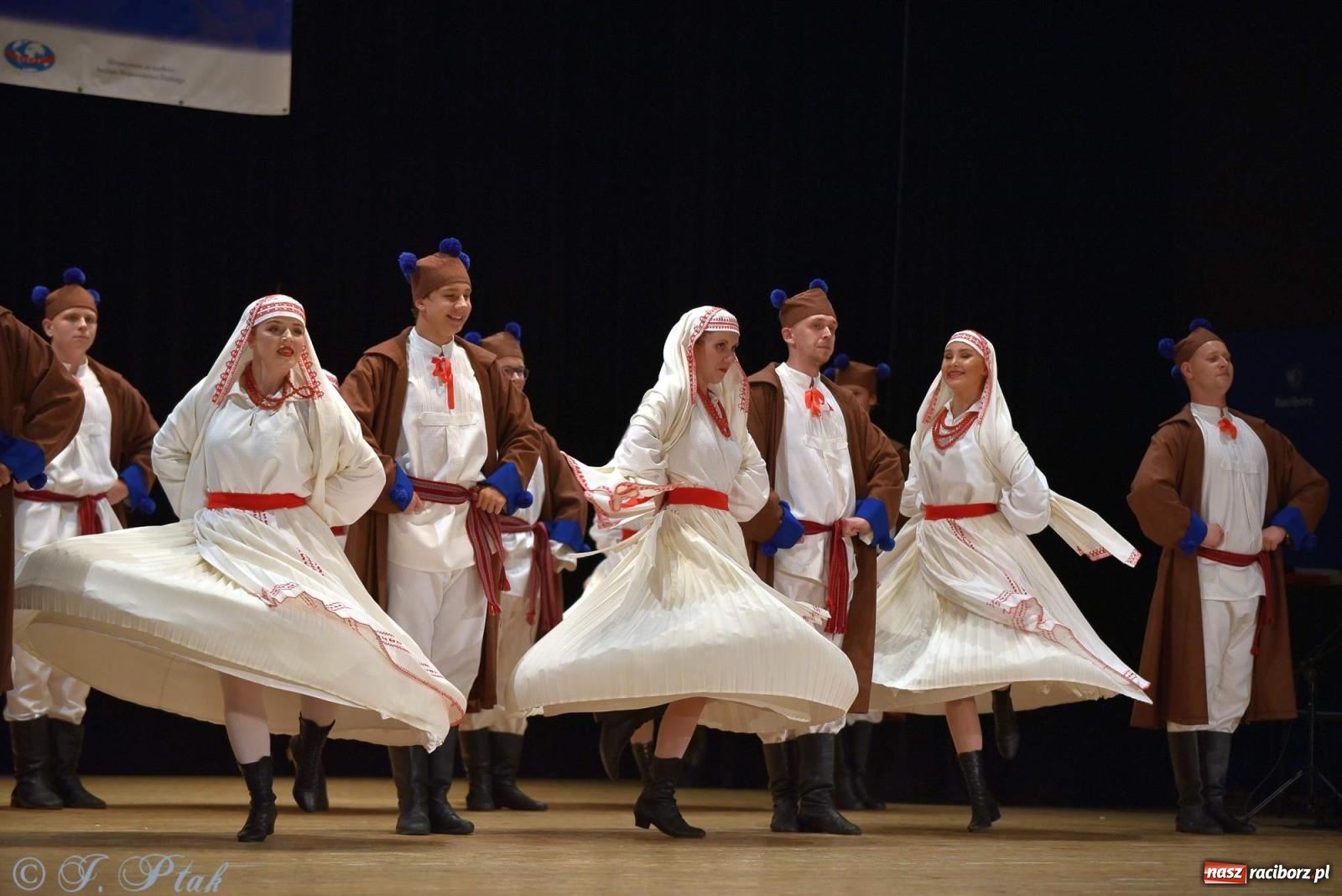 Zdjęcie w galerii na portalu naszraciborz.pl: Śląskie bez granic. Folklor z całego świata zagościł w Raciborzu [FOTO i WIDEO] wiadomości z regionu