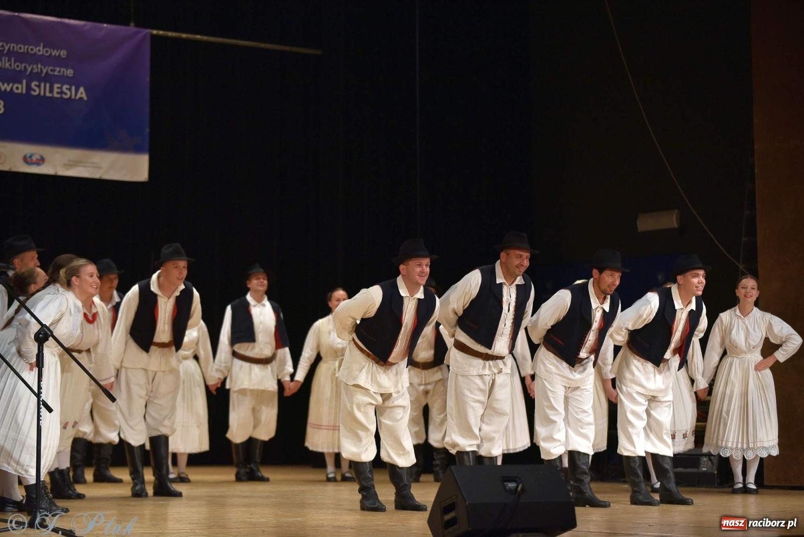Zdjęcie w galerii na portalu naszraciborz.pl: Śląskie bez granic. Folklor z całego świata zagościł w Raciborzu [FOTO i WIDEO] wiadomości z regionu
